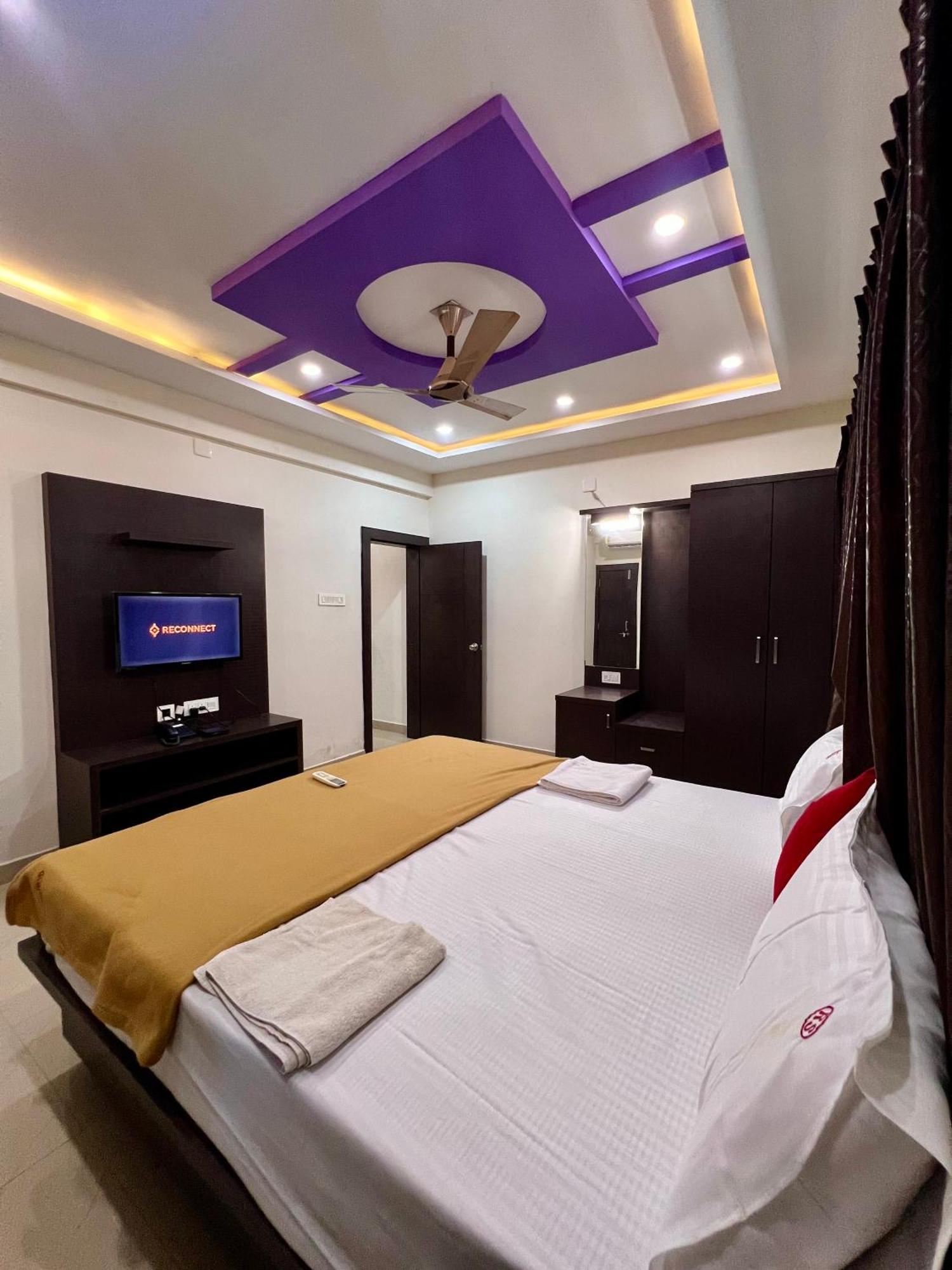 Hotel Ratna Sagar Manipal Esterno foto