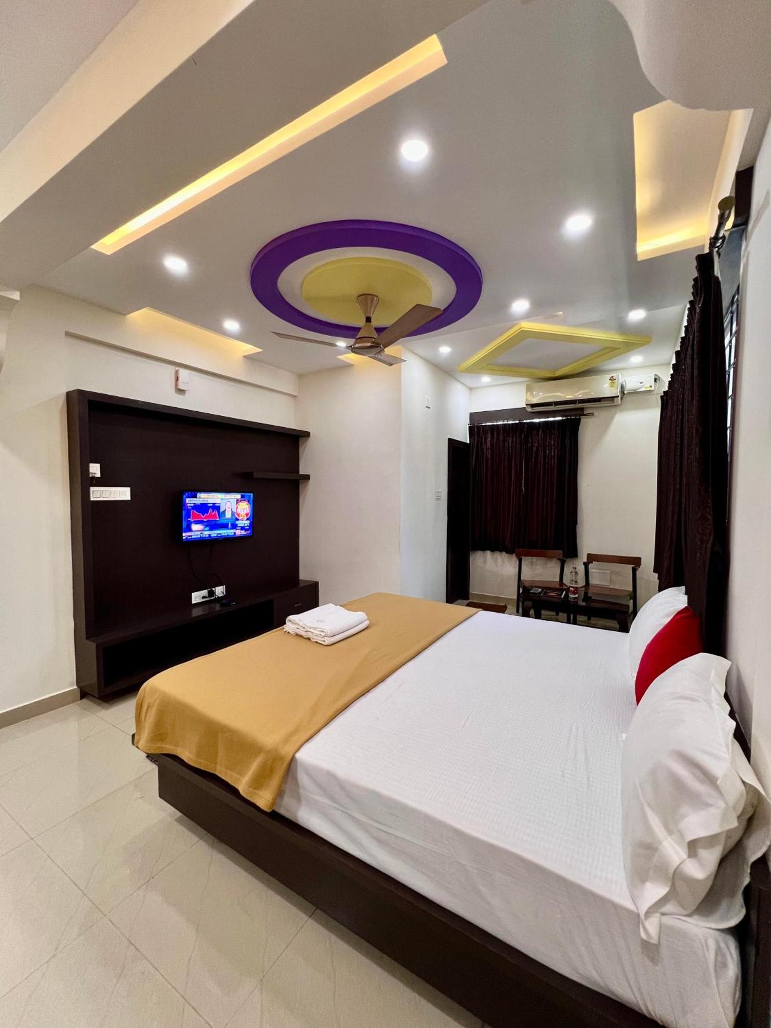 Hotel Ratna Sagar Manipal Esterno foto